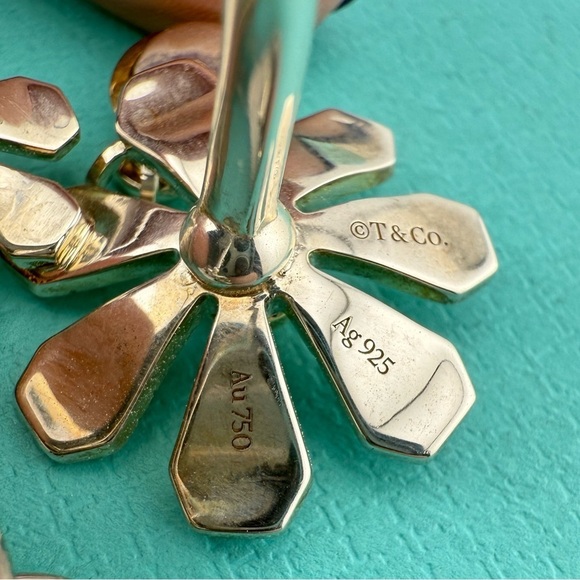 Return to Tiffany & Co. Love Bugs Ladybug Flower Cluster Ring, 18k & Silver, 6 - Picture 6 of 7